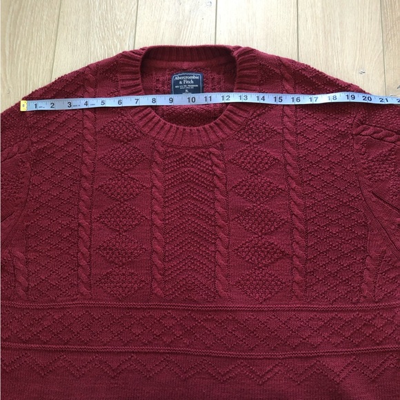 Abercrombie & Fitch Textured Crew Neck Sweater in Red Men’s Size XL - Picture 2 of 10